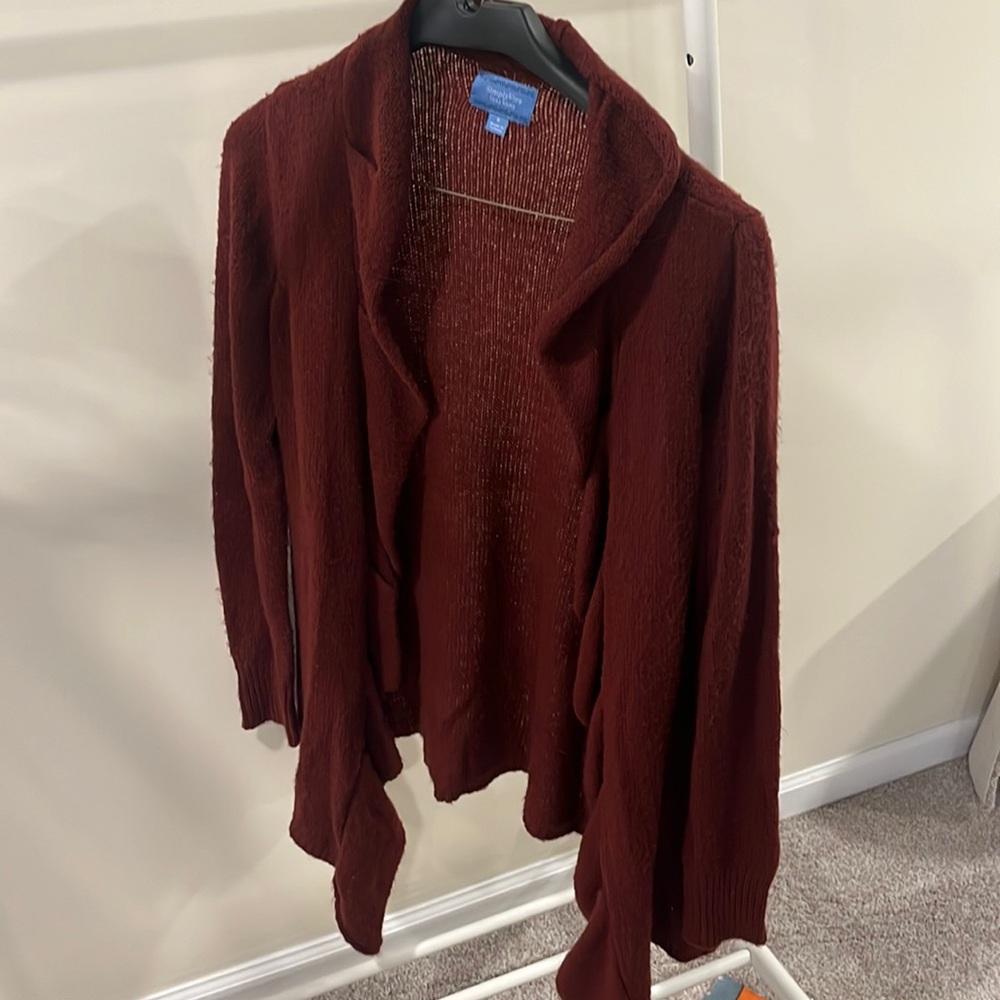 Simply Vera Wang burgundy sweater